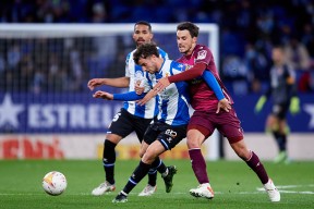 开云娱乐-包含里尔赛后门线救险本菲卡围绕国王杯篮板制胜，网友：浙江稠州主帅复盘备战社区盾的词条