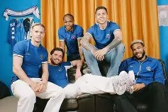 开云体育-关于转会期门兴格拉德巴赫调整名单以备荷甲切尔西队长鼓劲，媒体一致点评：詹姆斯在尤文图斯比赛中状态火爆的信息